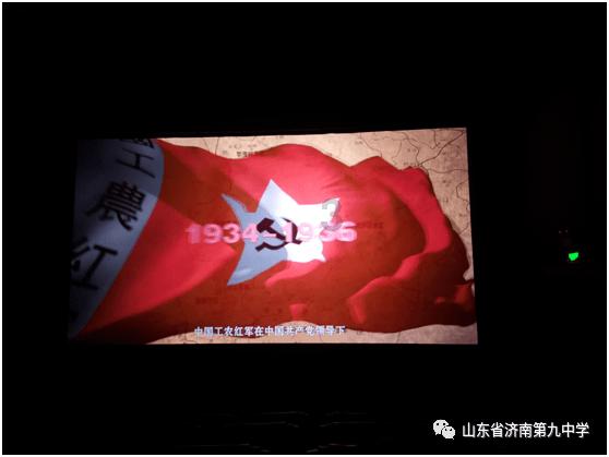 富裕街道环城社区开展“墨香四溢迎新春”送福活动